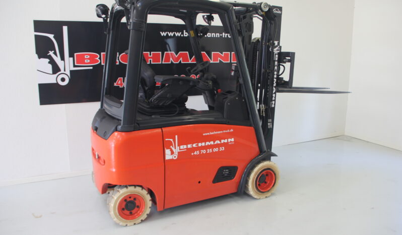 Linde eltruck med 4 hjul. full